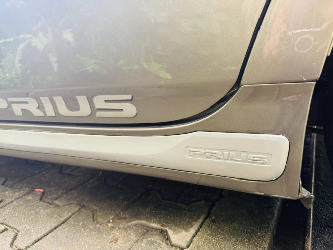 Toyota Prius 30 S LED