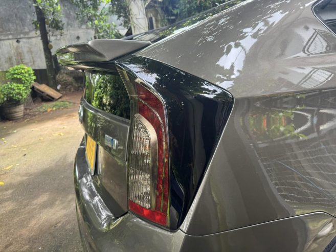 Toyota Prius 30 S LED