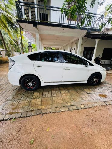 Prius 3 for sale in beliaththa