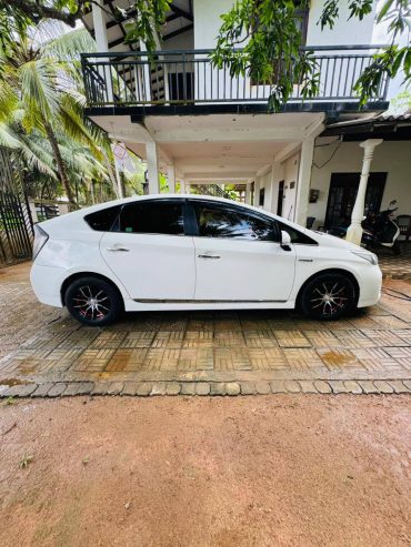 Prius 3 for sale in beliaththa